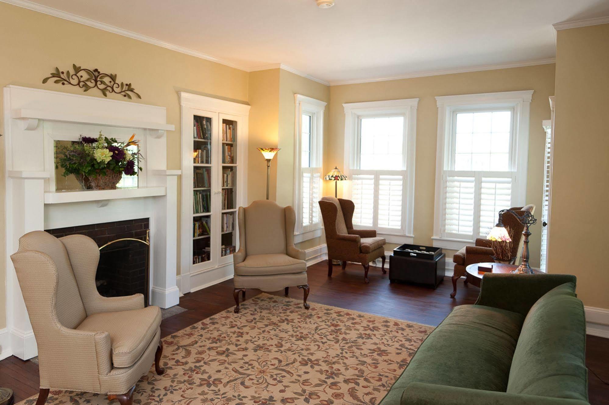 Steeles Tavern Manor Bed & Breakfast Raphine Екстер'єр фото