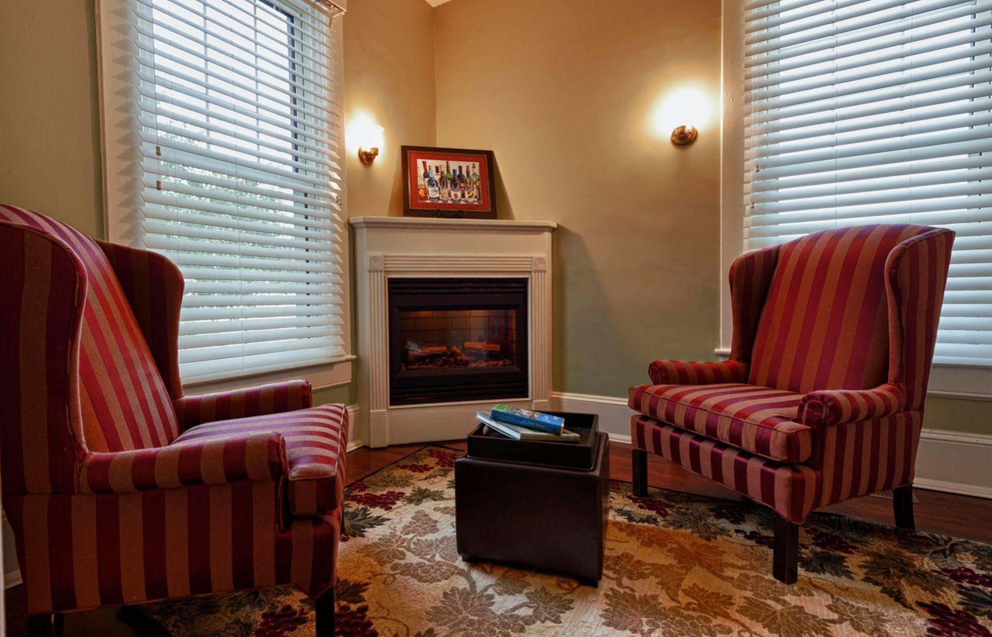 Steeles Tavern Manor Bed & Breakfast Raphine Екстер'єр фото