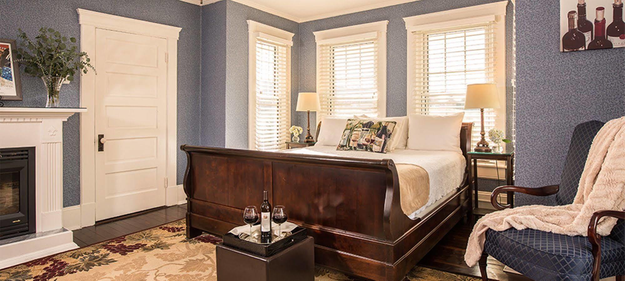 Steeles Tavern Manor Bed & Breakfast Raphine Екстер'єр фото
